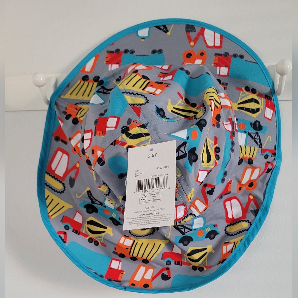 NWT Colorful Construction Print Summer Bucket Hat - Beach Pool - Sun Hat